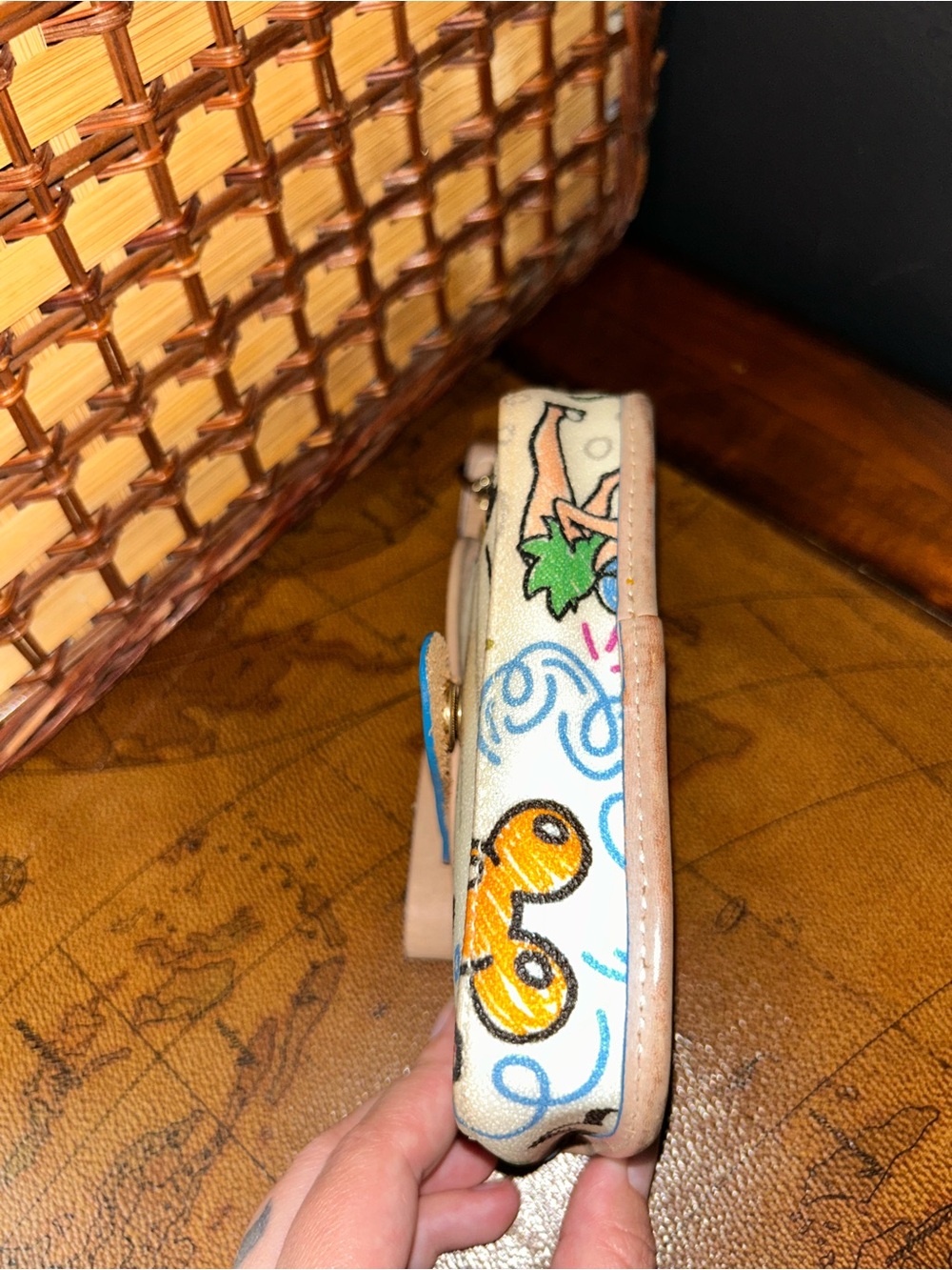 Vintage Dooney & Bourke Rare Disney Sketch flap wristlet with Hangtag -EUC- - Picture 9 of 16